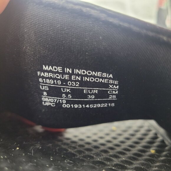 Nike Women's Benassi JDI Fruit Print Slides Size 8 Strawberry Banana - Picture 4 of 4